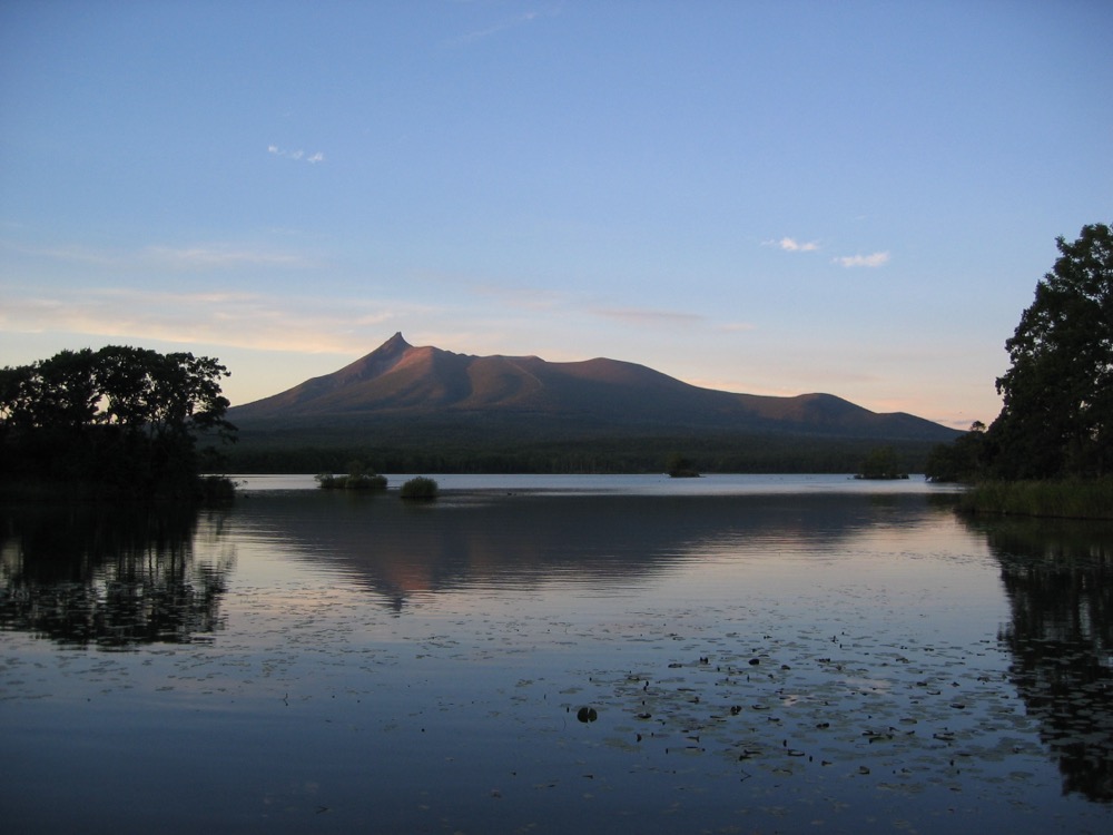 大沼公園と駒ヶ岳 ・ Onuma Park and Mt. Komagatake